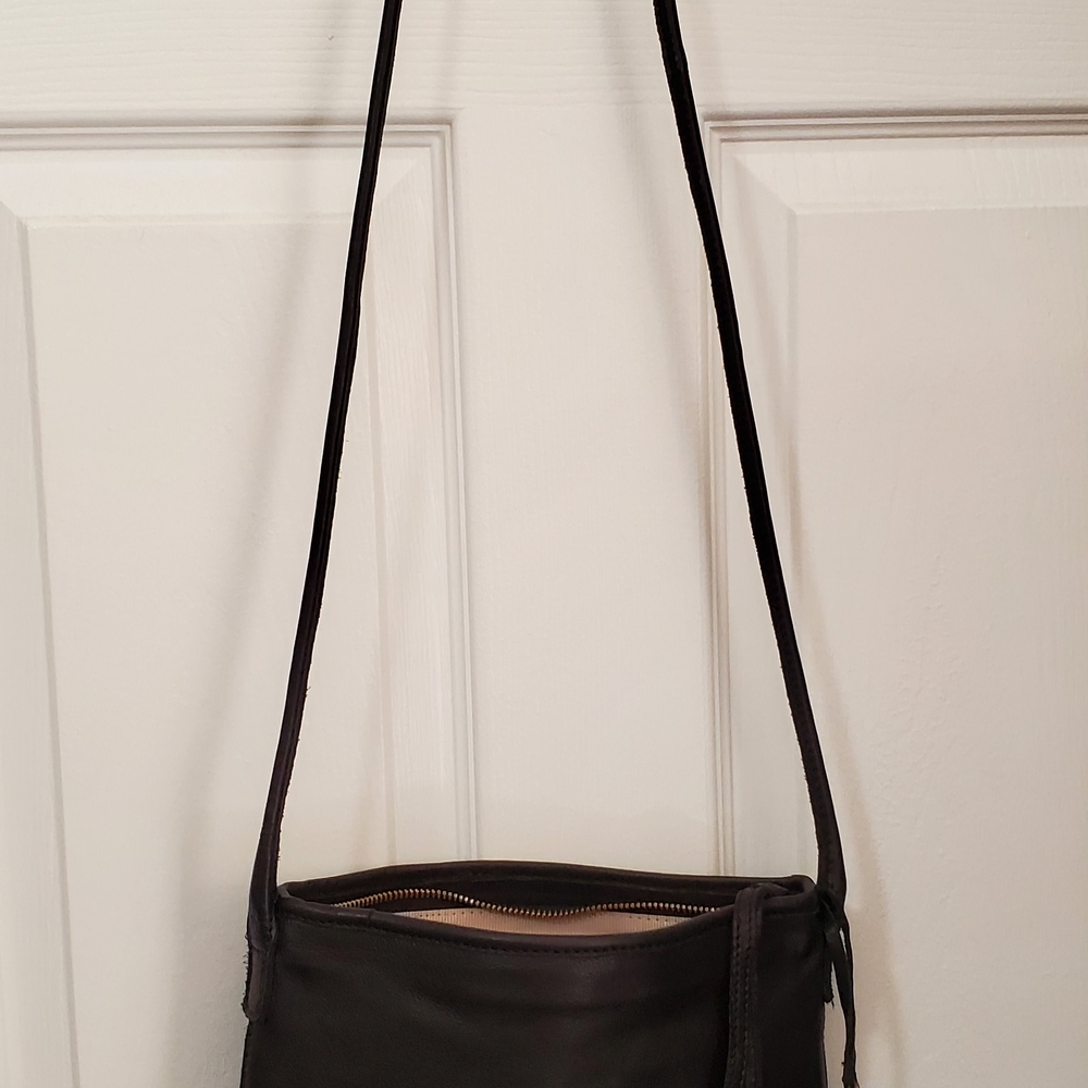 Elegant Black Leather Crossbody Bag